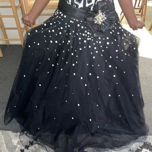 Beautiful tony bowl dress